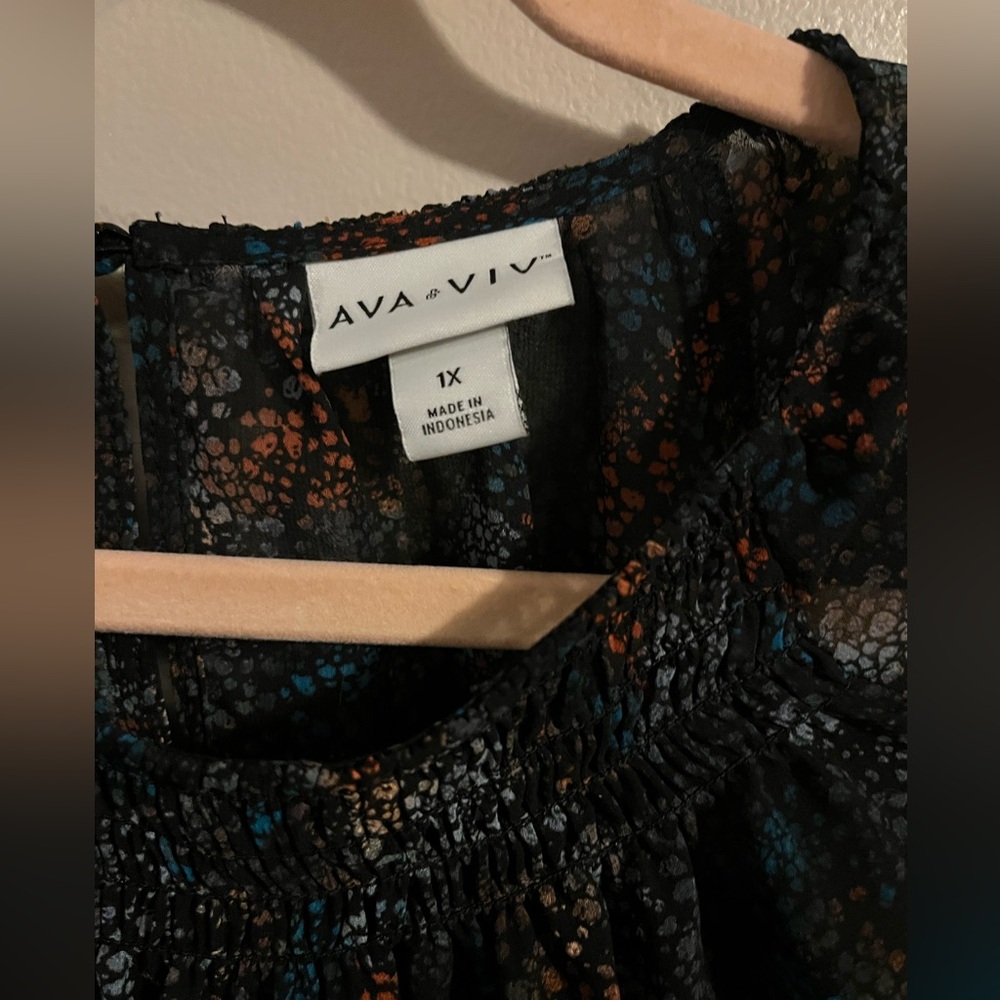 Women's Black Printed Long-Sleeve Blouse - Picture 2 of 6